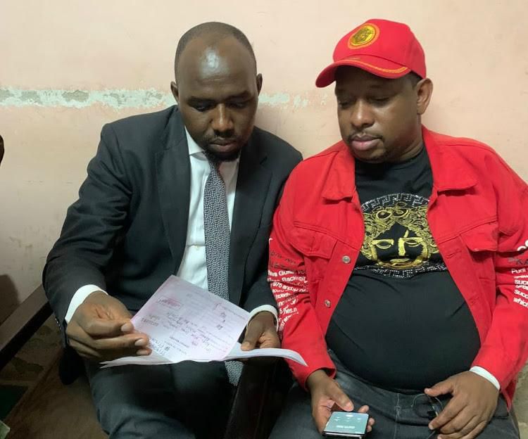 Senator Kipchumba Murkomen and Nairobi Governor Mike Sonko after posting bail on December 11, 2019
