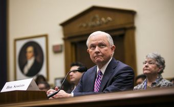 Sessions, Praising President, Announces Run for Senate