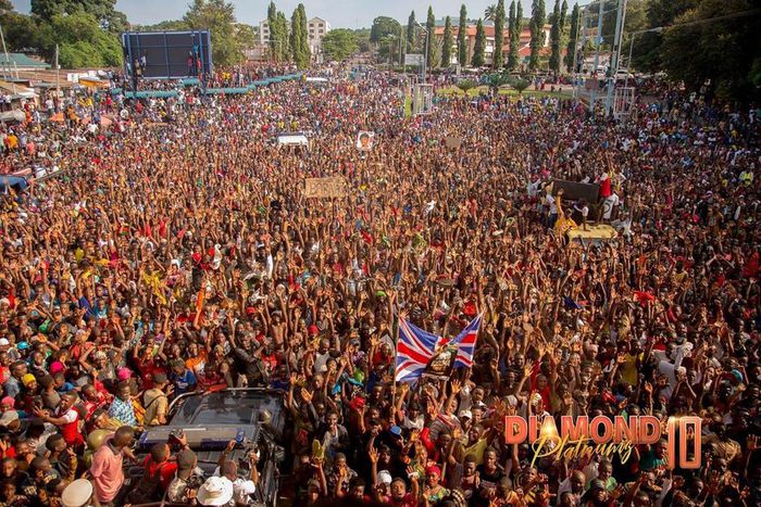 WCB President Diamond accorded a heroic welcome in his home Town Kigoma ahead of much anticipated Concert (photos)