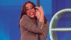 Aubrey Plaza Tries J-Lo's 'Hustlers' Pole Dance