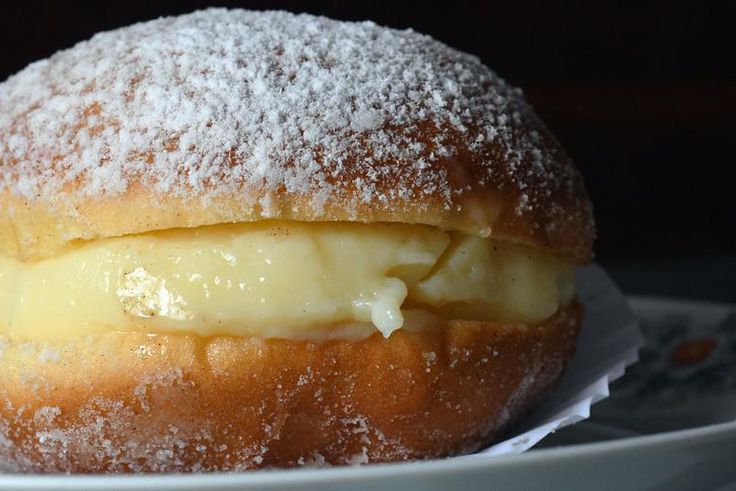 Dr. Pimple Popper Squeezes a Custard-Filled Cyst