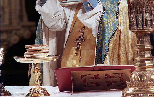 James Morton, Dean Who Invigorated a Creaky Cathedral, Dies at 89