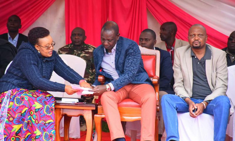 DP Ruto with other leaders in Nyandarua on Saturday