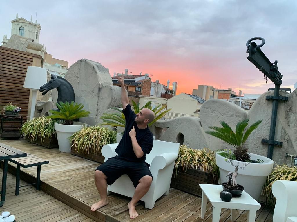 A Pro Poker Made a Weight Loss Bet on Himself