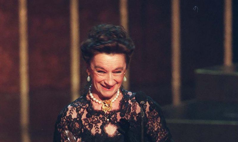 Zoe Caldwell, Winner of Four Tony Awards, Is Dead at 86
