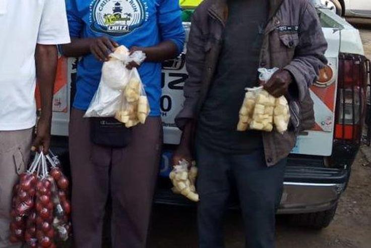 Traders arrested using banned plastic bags