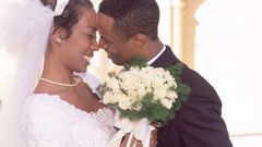 Wedding day tips (HelloBeautiful)