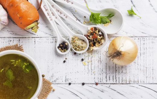 8 Very Real Benefits Of Bone Broth