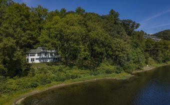 A Cabin With a Literary Pedigree