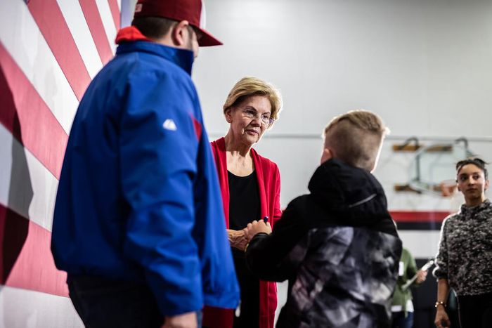 'Call Me Elizabeth': Inside the Hours Elizabeth Warren Spends on the Phone