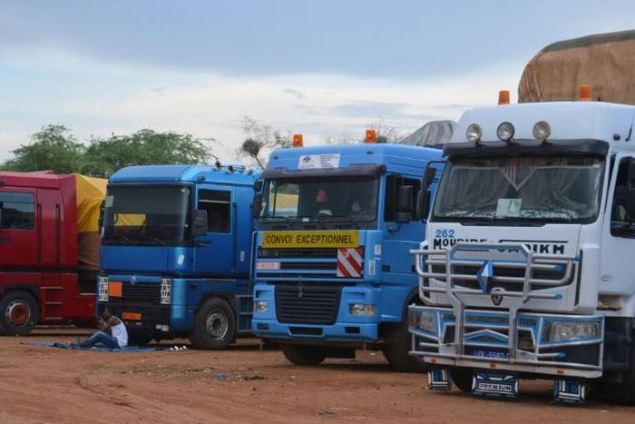 A long line of lorries from Niger and elsewhere in West Africa is stranded at Dan Issa after Nigeria closed its borders