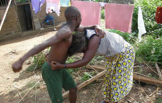 Man-beating-wife(zambiadailynation)