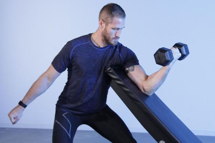Blow Up Your Biceps With the Preacher Curl
