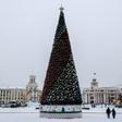The gigantic tree installed in the industrial Siberian city of Kemerovo has earned online and media ridicule as a symbol of corruption, though authorities defended the high-tech purchase which cost some $280,000