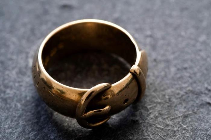 The fate of the friendship ring given to Oscar Wilde remained a mystery for years -- some feared it had been melted down