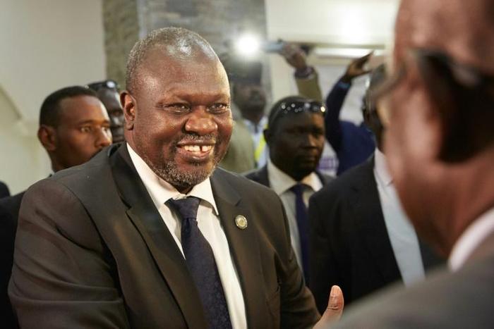 The rejection of a peace offer by South Sudan rebel chief Riek Machar (L) dashes hopes of breaking a deadlock and ending a six-year conflict that has left at least 380,000 people dead