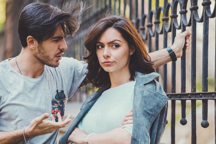 The Biggest Red Flags in a New Relationship