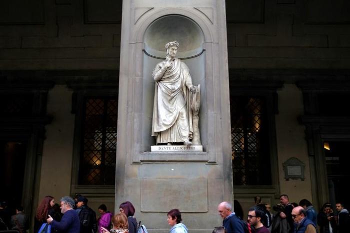 The Uffizi gallery has won a US court victory which said it had a "superior right" to use its name, brand and logo