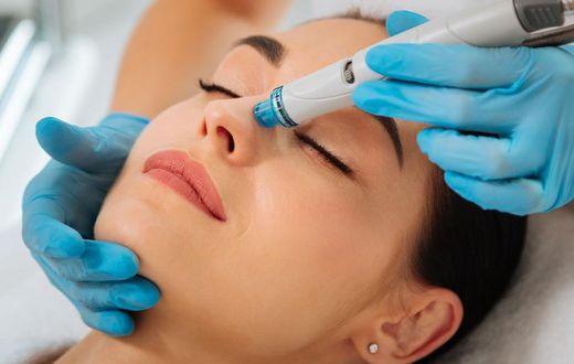 Say Goodbye to Blackheads with a Hydrafacial