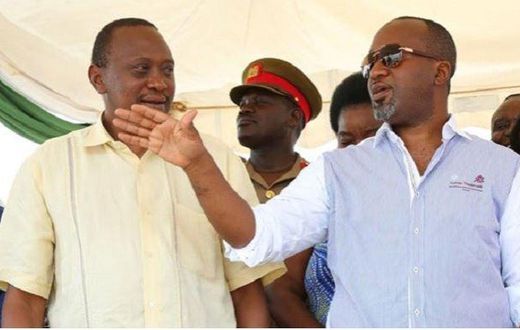Mombasa Governor Hassan Joho (right) together with President Uhuru Kenyatta