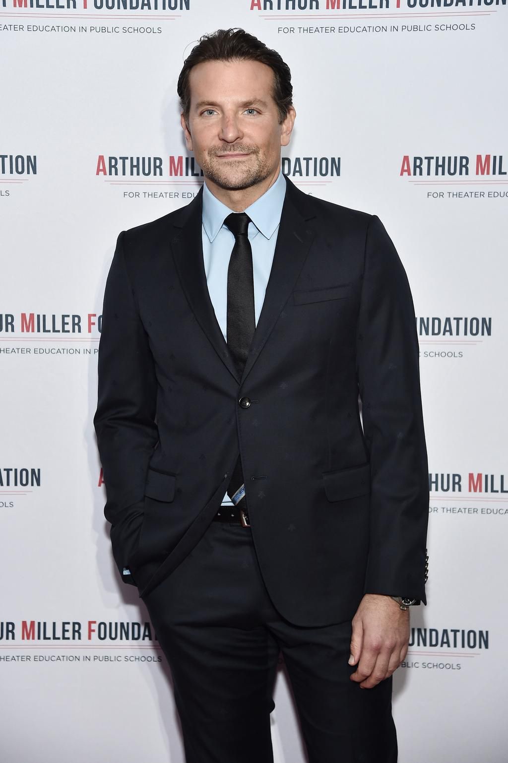40 Single Celebrities Over 40 Years Old
