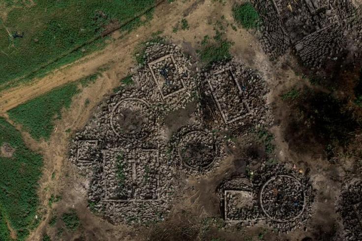 The ethnic conflict has destroyed villages in a spiral of violence, like the Fulani village of Sadia-Peulh, seen here from the air