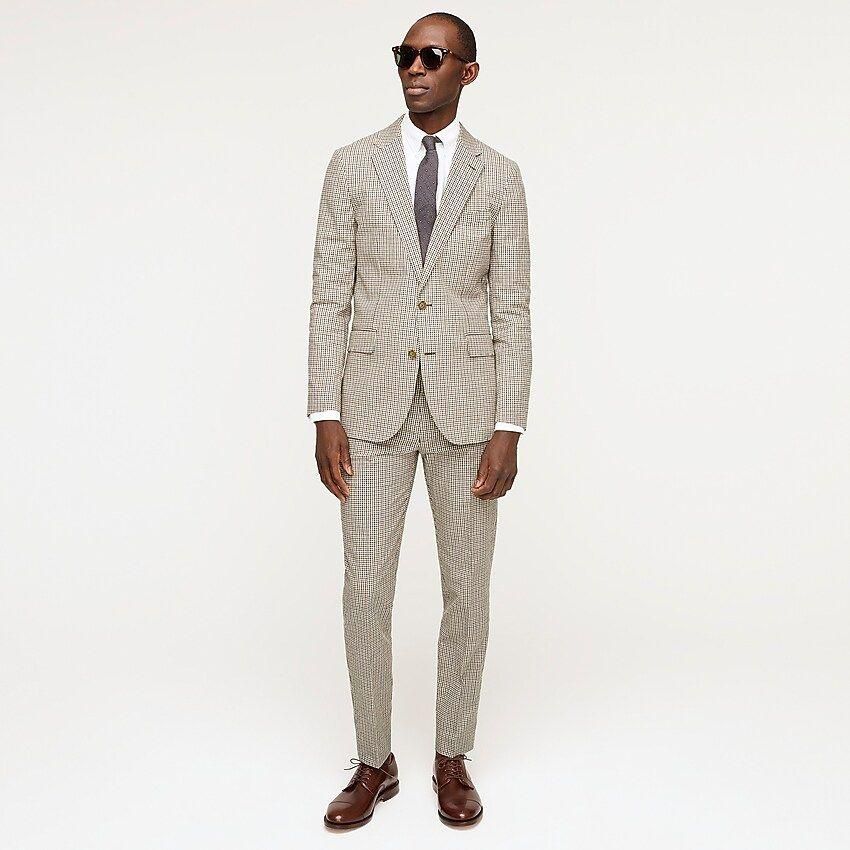 The 10 Best Men's Summer Suits to Look Sharp Without Sweating