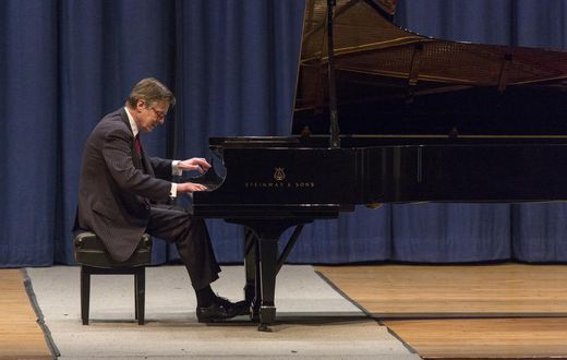 Peter Serkin, 72, Dies; Pianist With Pedigree Who Forged a New Path