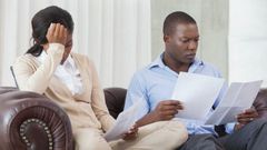 ___8135579___2018___3___19___13___black-couple-stress-money-e1467794643526_690x450_crop_80
