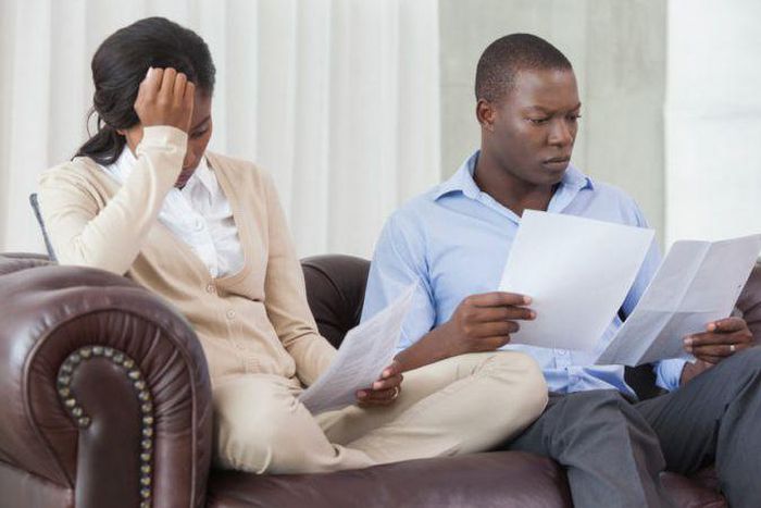 ___8135579___2018___3___19___13___black-couple-stress-money-e1467794643526_690x450_crop_80