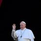 Pope Francis urged the international community fo "find solutions" for the conflicts in the Middle East