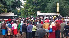 Drama as journalists and locals bundled out of Uhuru’s event in Kirinyaga