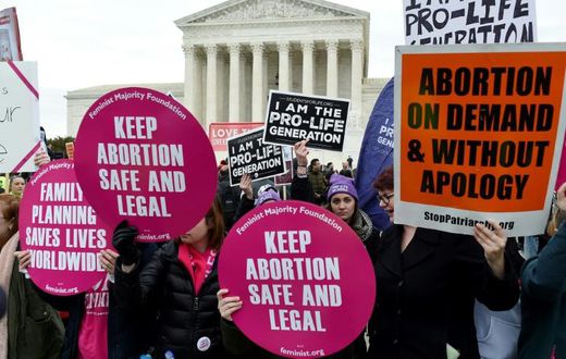 Groups in favor of abortion argue that the Louisiana law would severely restrict access to the practice and lead to the closure of two of the three remaining abortion clinics in the southern state