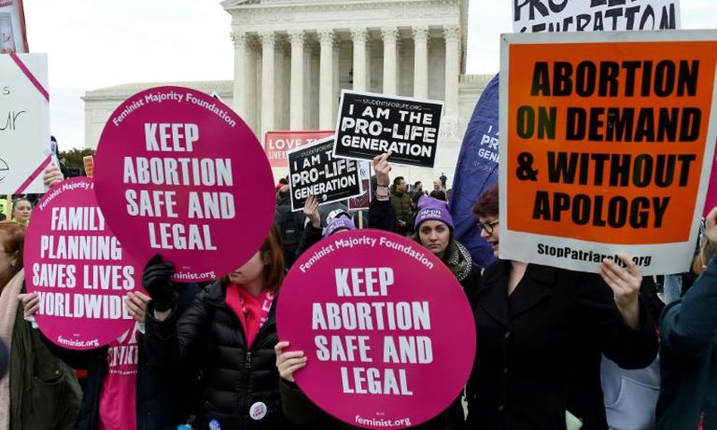 Groups in favor of abortion argue that the Louisiana law would severely restrict access to the practice and lead to the closure of two of the three remaining abortion clinics in the southern state