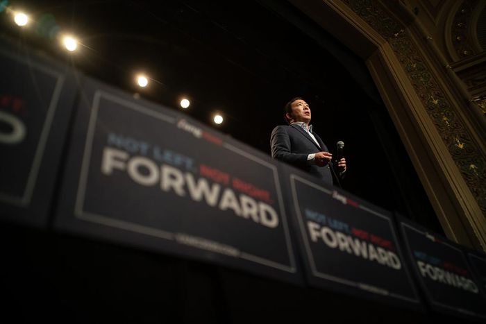 Andrew Yang Ends His Presidential Campaign