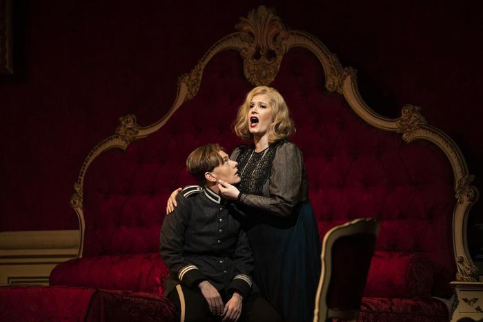 Review: A Radiant Revival of 'Der Rosenkavalier'