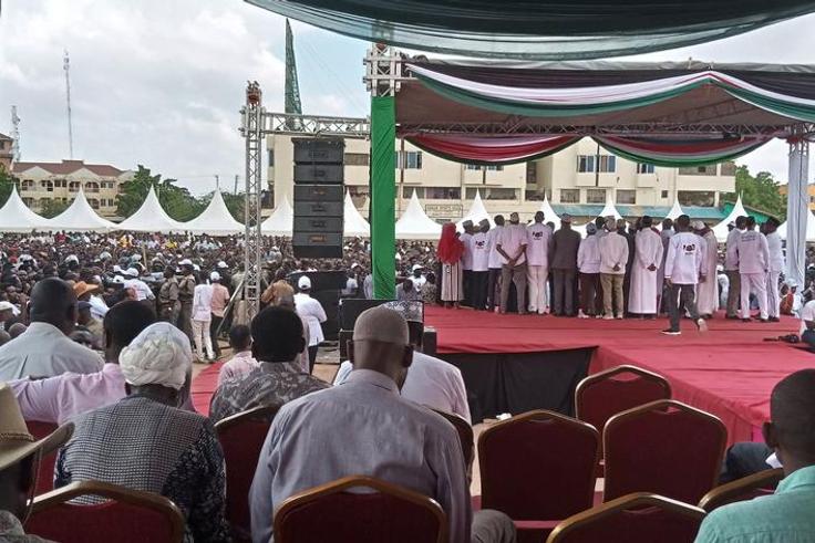 Chaos break out at Garissa BBI rally attended by Raila as rival factions clash [Video]