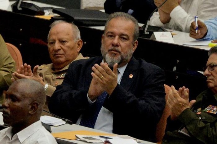 Manuel Marrero (C) is Cuba's first prime minister since 1976