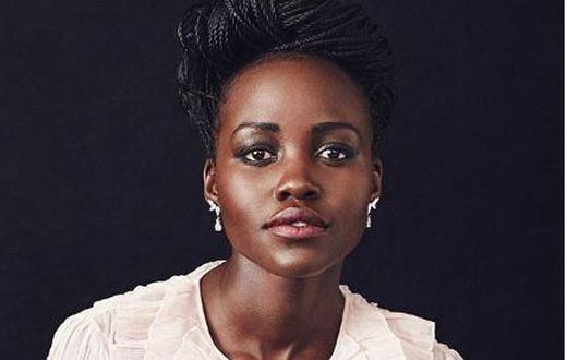 Lupita Nyong’o and mother bag distinguished award