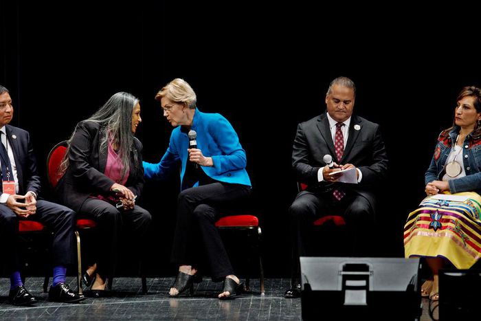 Elizabeth Warren to Meet With Native American Leaders in Oklahoma