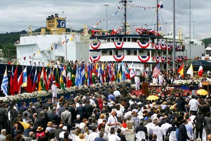 The United States handed control of the Canal to Panama on December 31, 1999