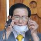 Seoul city authorities have filed a murder complaint against Shincheonji leader Lee Man-hee for failing to cooperate in containing the epidemic