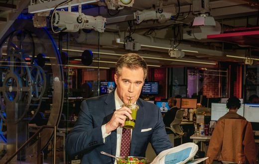 When youre stuck in the White House booth all day analyzing fast-breaking news, eating healthfully is essential, says Peter Alexander.