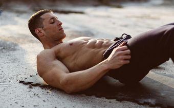 Train Your Six-Pack By Focusing On This Muscle