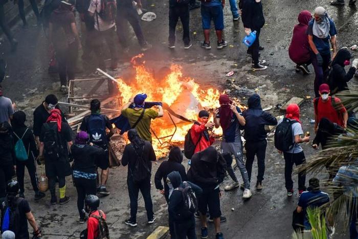 Protests rage again against Chilean President Sebastian Pinera's government in Santiago on November 8, 2019