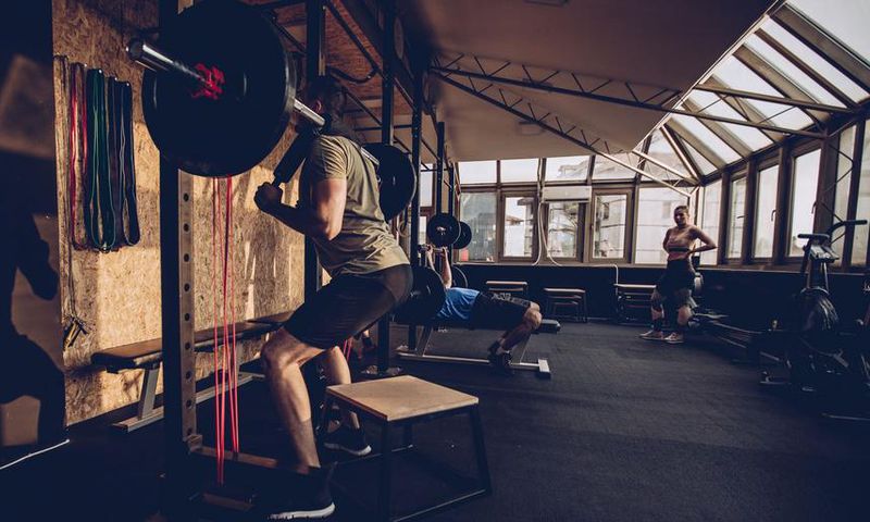 Build a Strong Lower Body With Safety Bar Squats