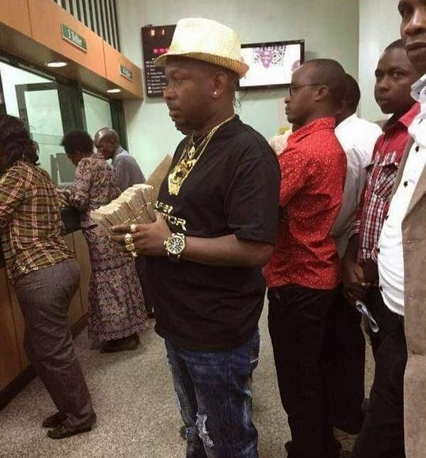 File image of Mike Sonko with a bundle of notes