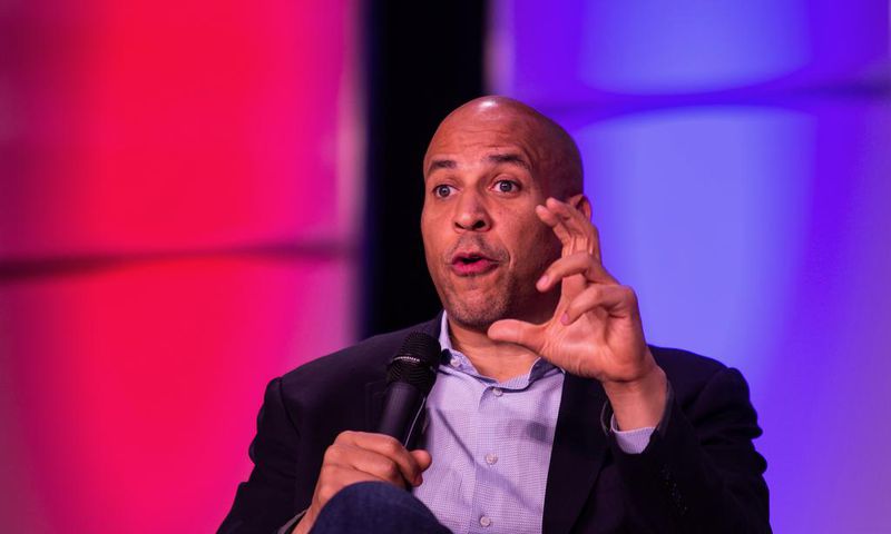 Democratic Candidates Rebuke Trump at Criminal Justice Forum
