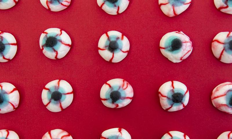 Dr. Pimple Popper Pops a 'Bloodshot Eyeball' Cyst