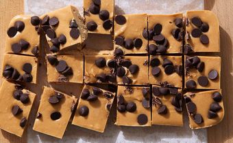 5-Ingredient Chocolate-Peanut Butter Freezer Fudge